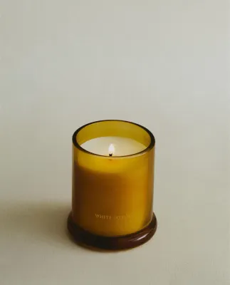 Zara Home Свеча ароматическая White Lotus 150 г, растительный воск, аромат цветочный, Розовый