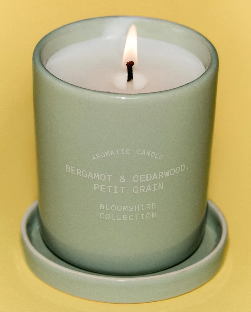 Zara Home Свеча ароматическая Bergamot & Cedarwood 170 г, растительный воск, аромат древесный, Коричневый