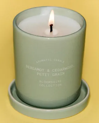 Zara Home Свеча ароматическая Bergamot & Cedarwood 170 г, растительный воск, аромат древесный, Коричневый
