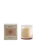 Zara Home Свеча ароматическая Musky Lily 180 г, растительный воск, аромат цветочный древесный, Розовый — фото 6