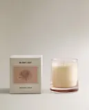 Zara Home Свеча ароматическая Musky Lily 180 г, растительный воск, аромат цветочный древесный, Розовый — фото 7