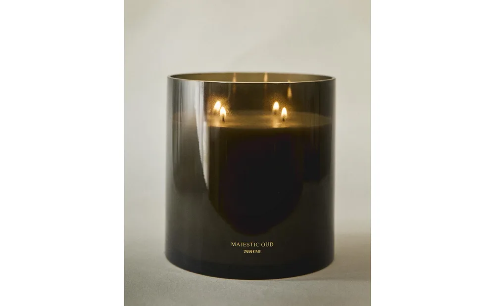 Zara Home Свеча ароматическая Majestic Oud 2000 г, растительный воск, аромат восточный древесный, Коричневый