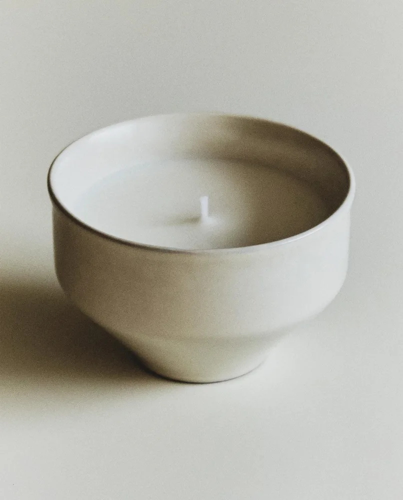Zara Home Свеча ароматическая Lavender & Orange 230 г, растительный воск, аромат свежий цитрусовый, Горчичный