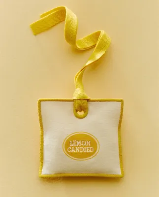 Zara Home Ароматизатор для автомобиля Lemon Candied 22 мл, аромат свежий цитрусовый, Горчичный
