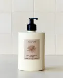 Zara Home Жидкое мыло Musky Lily 500 мл для рук и тела, парфюмированное, аромат цветочный древесный — фото 1