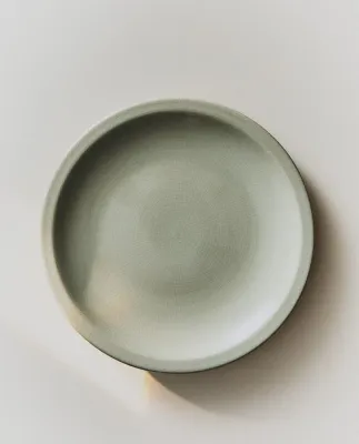 Zara Home тарелка обеденная из каменной керамики, цвет зелёный, 25 см
