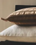 Zara Home наволочка декоративная из хлопка, коричневый, в полоску, 40x60 см — фото 8