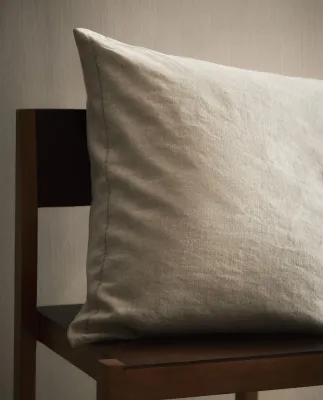 Zara Home наволочка декоративная из льна, светло-бежевый · 1140/007