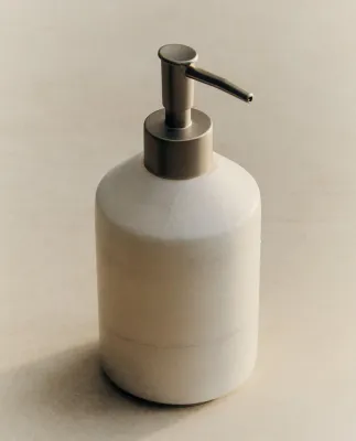 Zara Home дозатор для жидкого мыла, мрамор, молочный
