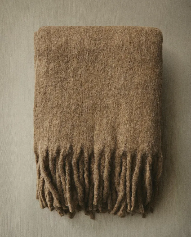 Zara Home плед из полиэстера, светло-бежевый, 140x190 см
