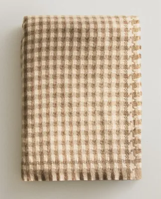 Zara Home плед из полиэстера, бежевый, в клетку