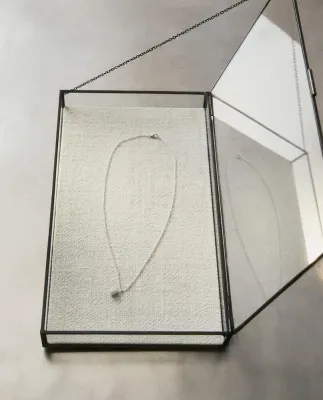 Zara Home Шкатулка из стекла, цвет чёрный, 32 см