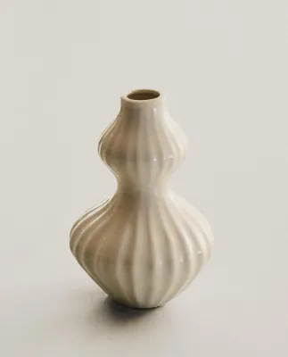 Zara Home Ваза из керамики, цвет кремовый, 14 см