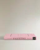 The Little Book of Valentino. Иллюстрированная книга о модном доме Valentino (на английском языке) — фото 5