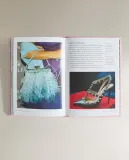 The Little Book of Valentino. Иллюстрированная книга о модном доме Valentino (на английском языке) — фото 8