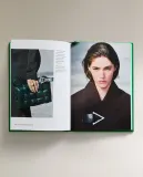 The Little Book of Bottega Veneta. Иллюстрированная книга о модном доме Bottega Veneta (на английском языке) — фото 4