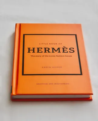 The Little Book of Herm s. Иллюстрированная книга о модном доме Herm s (на английском языке)