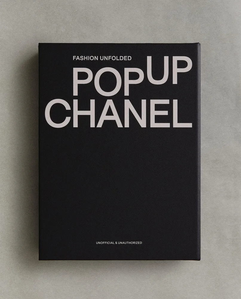 Fashion Unfolded. Книга-раскладка pop-up о моде (на английском языке)