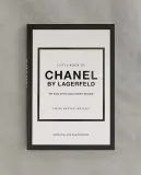 The Little Book of Chanel by Lagerfeld. Иллюстрированная книга об эпохе Лагерфельда в Chanel (на английском языке) — фото 1