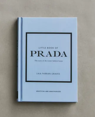 The Little Book of Prada. Иллюстрированная книга о модном доме Prada (на английском языке)
