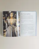 The Little Book of Prada. Иллюстрированная книга о модном доме Prada (на английском языке) — фото 4