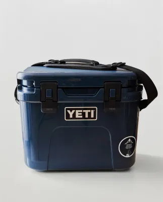 YETI Термобокс переносной 15 л с жёстким корпусом