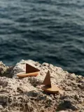 Набор статуэток Ferm Living Opty Boat, 2 шт., дерево, 17,7 см, коричневая — фото 1