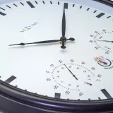Настенные часы NeXtime, пластик, 50,8 см, чёрные — фото 1