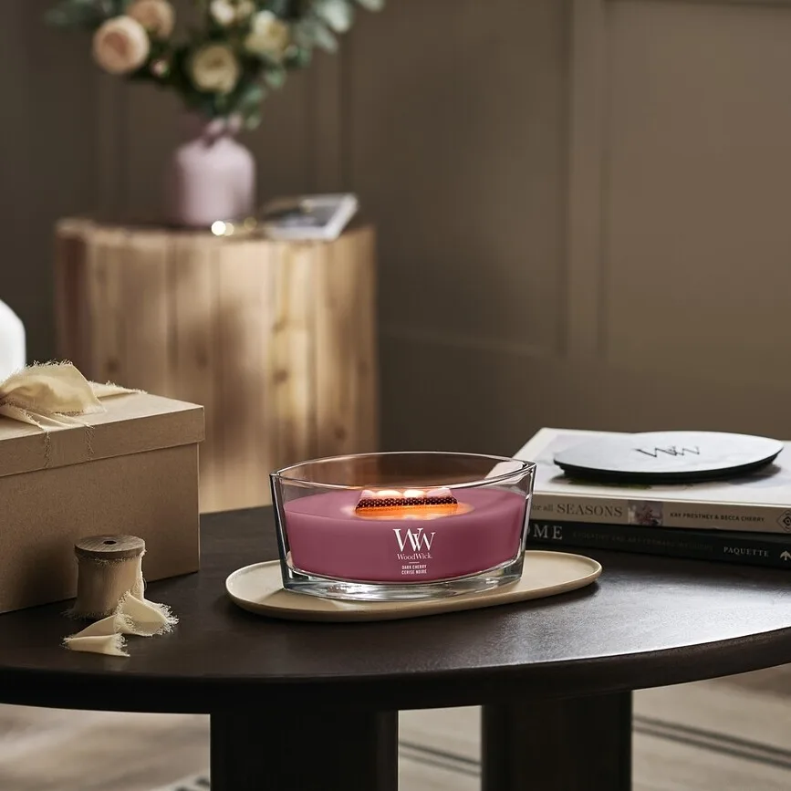 Свеча ароматическая WoodWick Hearthwick Dark Cherry