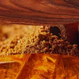 Свеча ароматическая WoodWick Hearthwick Fireside — фото 1