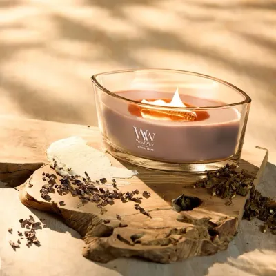 Свеча ароматическая WoodWick Hearthwick Patchouli Creme