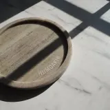 Поднос сервировочный Humdakin Marble, круглый, мрамор, 22 см, бежевый — фото 4