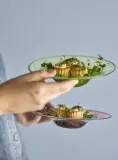 Набор десертных тарелок Bloomingville Sunil, 2 предмета, 19,5 см, стекло, разноцветные — фото 2