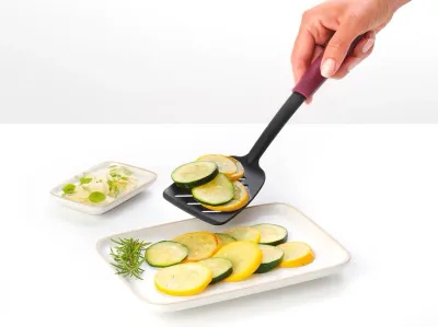 Лопатка для торта Brabantia Tasty+, пластик, 29,3 см, красная