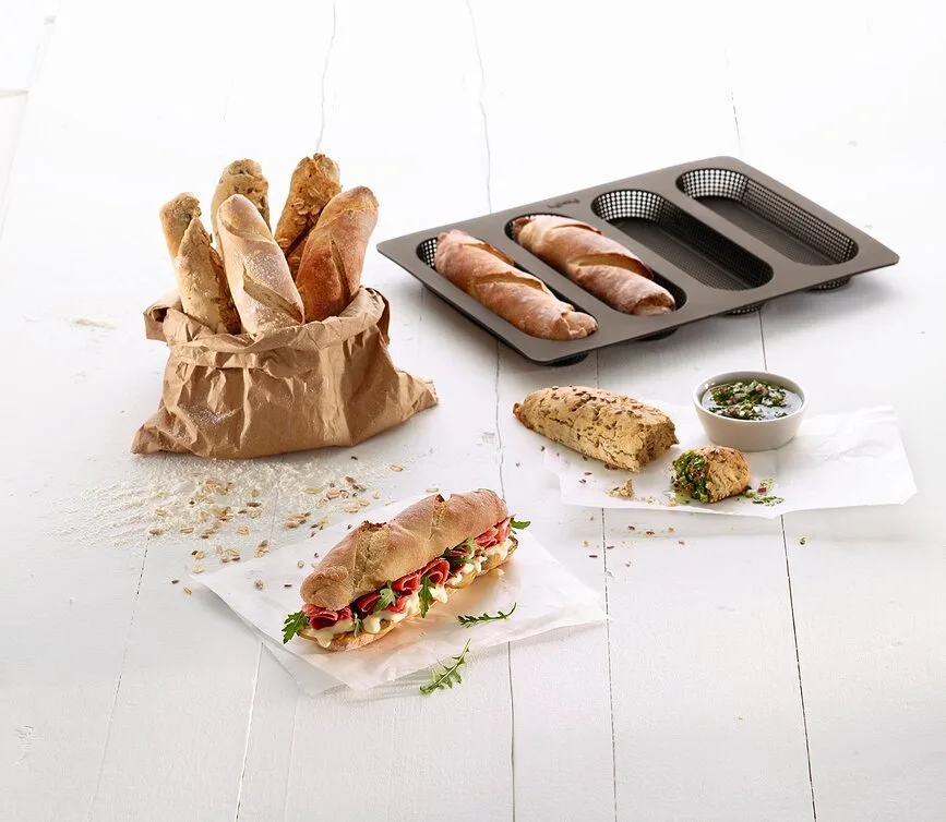 Форма для запекания Lekue Forma do pieczenia minibagietek perforowana, круглая, силикон, 20 см