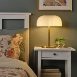 IKEA AKTERSPRING (ИКЕА АКТЕРСПРИНГ) — Лампа настольная, опаловый белый стекло/под латунь 39 см — фото 2