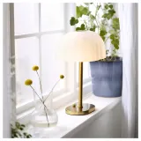 IKEA AKTERSPRING (ИКЕА АКТЕРСПРИНГ) — Лампа настольная, опаловый белый стекло/под латунь 39 см — фото 3