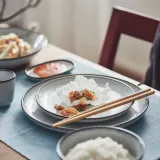 IKEA GLADELIG (ИКЕА ГЛАДЕЛИГ) — Тарелка десертная, серый 20 см — фото 2