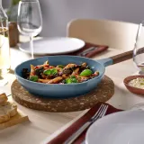 IKEA KLIPPFISK (ИКЕА КЛИППФИСК) — Сковорода с антипригарным покрытием/дерево, тёмный серо-синий, 24 см — фото 4
