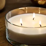 IKEA LOTSFÅGEL (ИКЕА ЛОТСФОГЕЛ) — Ароматическая свеча в стекле, 3 фитиля, аромат свежей стирки белая 25 ч — фото 5