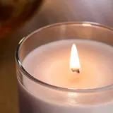 IKEA LOTSFÅGEL (ИКЕА ЛОТСФОГЕЛ) — Ароматическая свеча в стекле, розовые цветы бледно-розовая 40 ч — фото 5