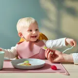 IKEA GULDVÄVARE (ИКЕА ГУЛДВЭВАРЕ) — Слюнявчик, бледно-розовый — фото 2