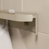 IKEA FLORSJÖN (ИКЕА ФЛОРШЁН) — Полка настенная с 3 крючками, бежевая 40x7 см — фото 4