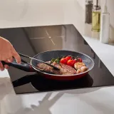 IKEA HEMLAGAD (ИКЕА ХЕМЛАГАД) — Сковорода с антипригарным покрытием, красная 24 см — фото 5