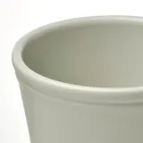 IKEA KÖRSBÄRSBJÖRK (ИКЕА КЁРСБЭРСБЙЁРК) — Кашпо для цветочного горшка, светлое серо-бежевое 9 см — фото 4