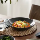 IKEA FÄRGKLAR (ИКЕА ФЭРГКЛАР) — Глубокая тарелка, матовый тёмно-серый 23 см — фото 2