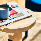 IKEA PS 2026 (ИКЕА ПС 2026) — Табурет с регулировкой высоты, берёза/прозрачный лак, ярко-синий — фото 4
