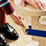 IKEA PS 2026 (ИКЕА ПС 2026) — Табурет с регулировкой высоты, берёза/прозрачный лак, ярко-синий — фото 5