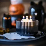 IKEA KUSTFYR (ИКЕА КУСТФИР) — Ароматическая свеча в стакане/3 фитиля, желейные конфеты привидение/чёрный/белый 28 ч — фото 2