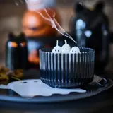 IKEA KUSTFYR (ИКЕА КУСТФИР) — Ароматическая свеча в стакане/3 фитиля, желейные конфеты привидение/чёрный/белый 28 ч — фото 3